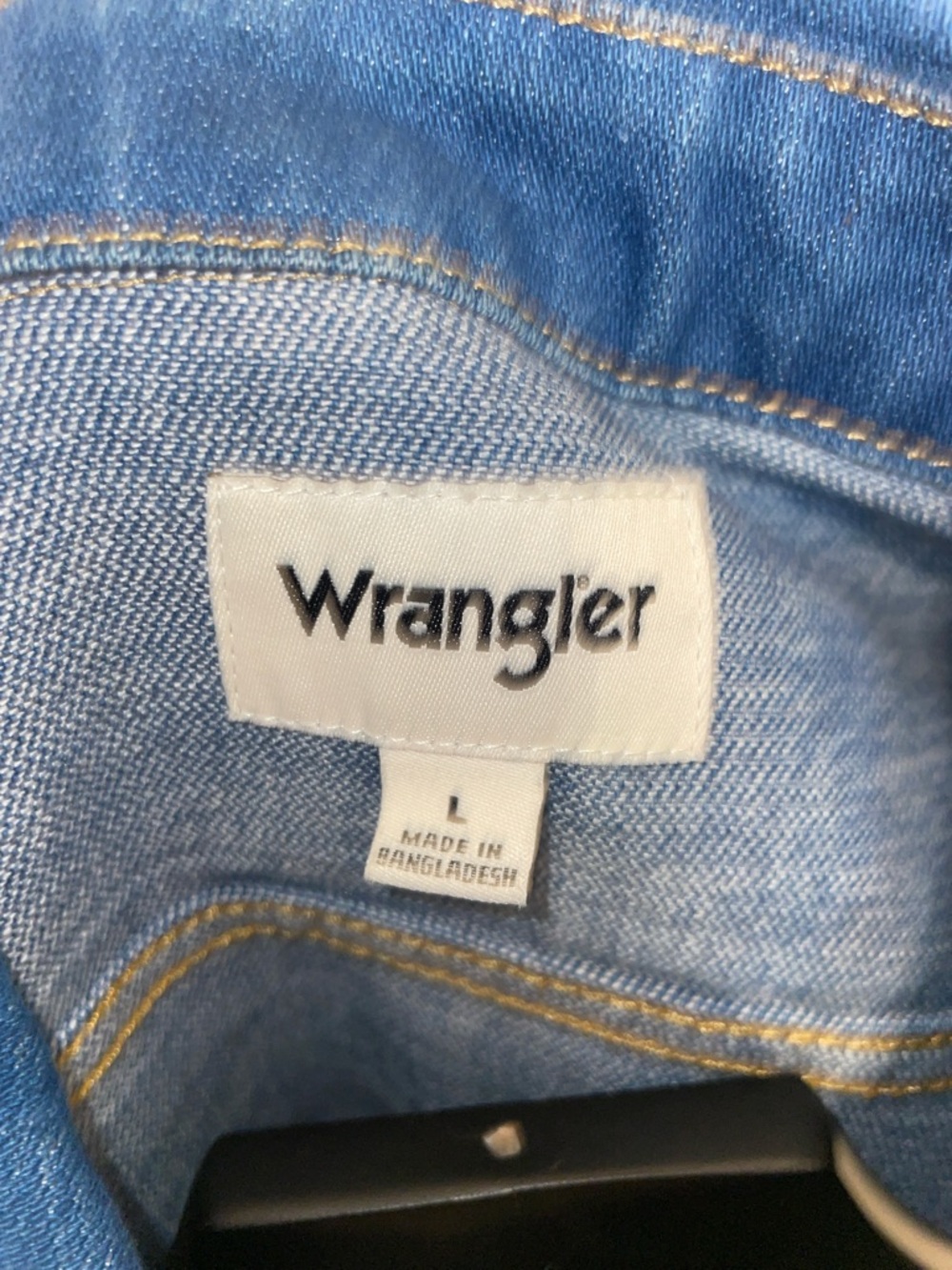Wrangler Shrunken Denim Vest Low Dip Rinse. Large - Picture 5 of 6